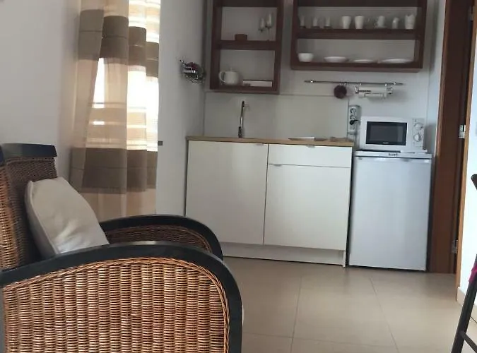 Semesterbostad Slow House D'encosta *